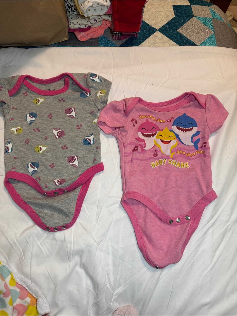 Baby Shark Short-Sleeve One-Piece Bodysuit Set of Two — Pink & Gray
